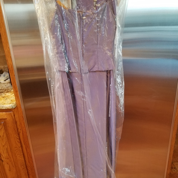 Floor Length Dusty Lavender Strapless Alfred Angelo Gown Size 6 - Picture 4 of 6